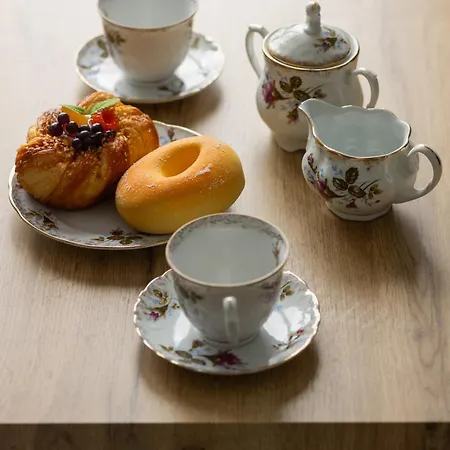 Daire Spacious With Parking Ursus By Renters Prestige