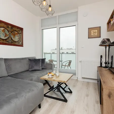 Spacious With Parking Ursus By Renters Prestige Daire Varşova