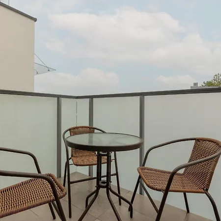 Апартаменты Spacious With Parking Ursus By Renters Prestige Варшава