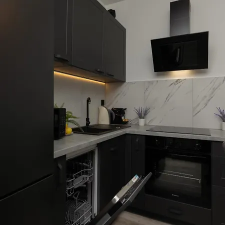 Appartement Spacious With Parking Ursus By Renters Prestige Warschau
